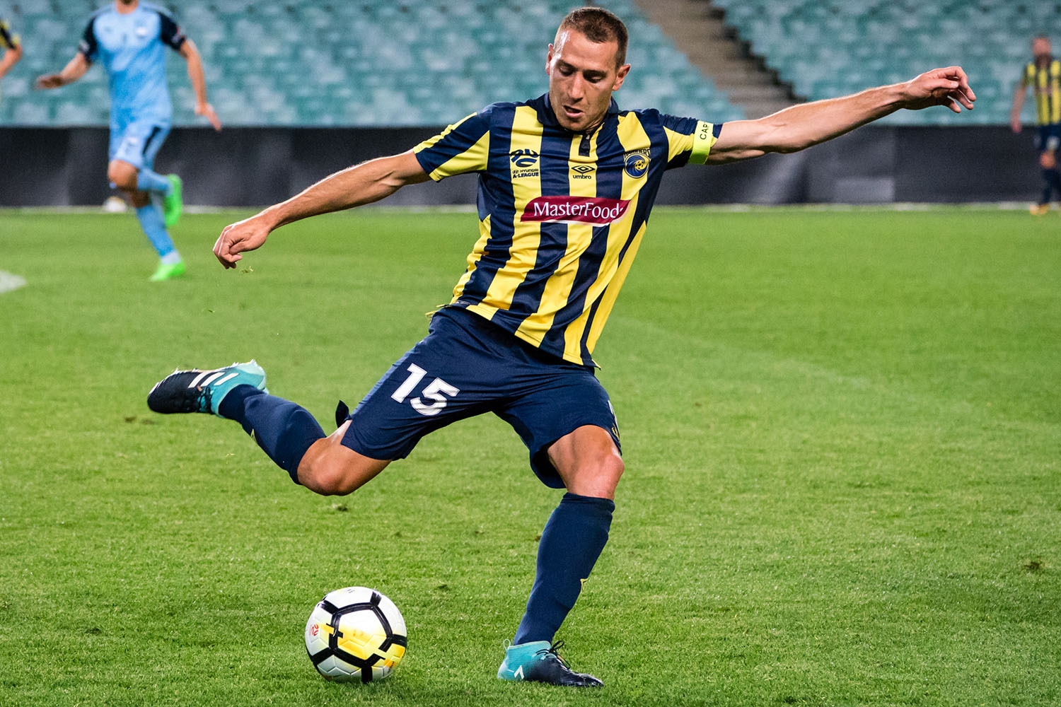 Централ кост ньюкасл джетс. Ньюкасл Джетс. Сентрал Кост. Central Coast Mariners.
