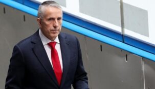 Боб Хартли ушел с поста наставника «Авангарда»
