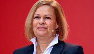Министр внутренних дел Германии: Россию и Беларусь стоит отстранить от Евро-2024