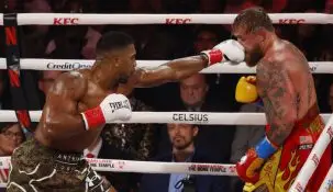 Энтони Джошуа взял верх над Джейком Полом