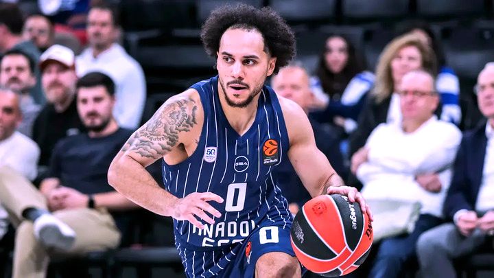 Црвена Звезда - Анадолу Эфес. Прогноз на матч Евролиги 25 февраля 2026 года.