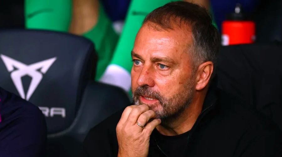 Флик продлит контракт с Барсой до 2028 года