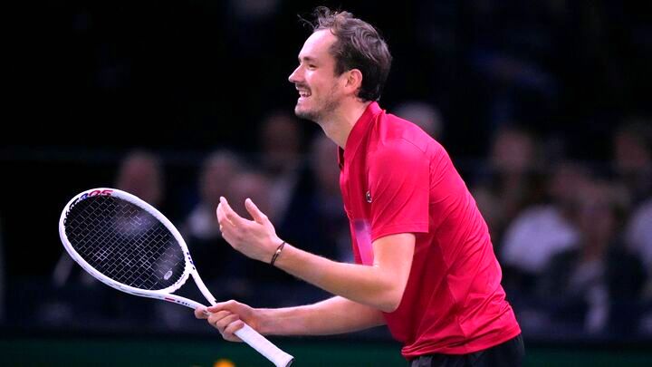 Багаж Медведева потеряли при перелете с Майами