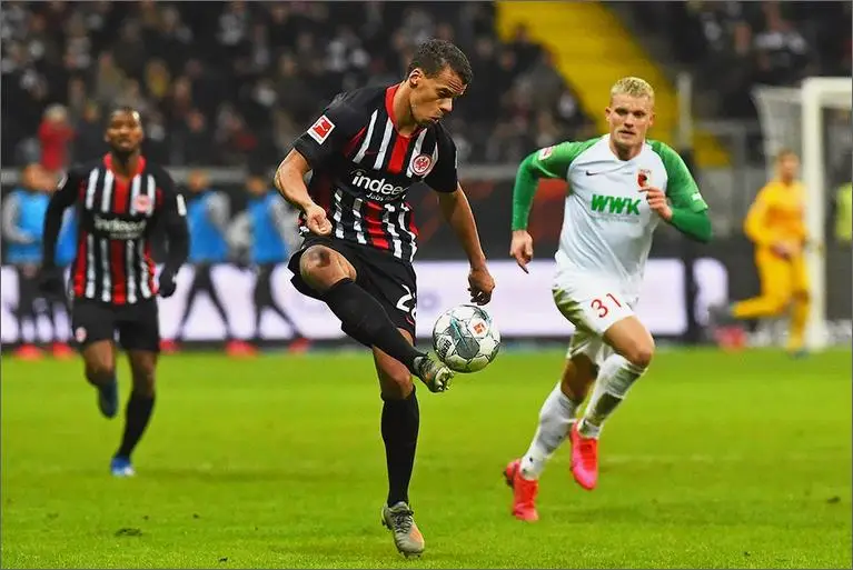 прогноз на 19.04.2024. «Айнтрахт» — «Аугсбург»